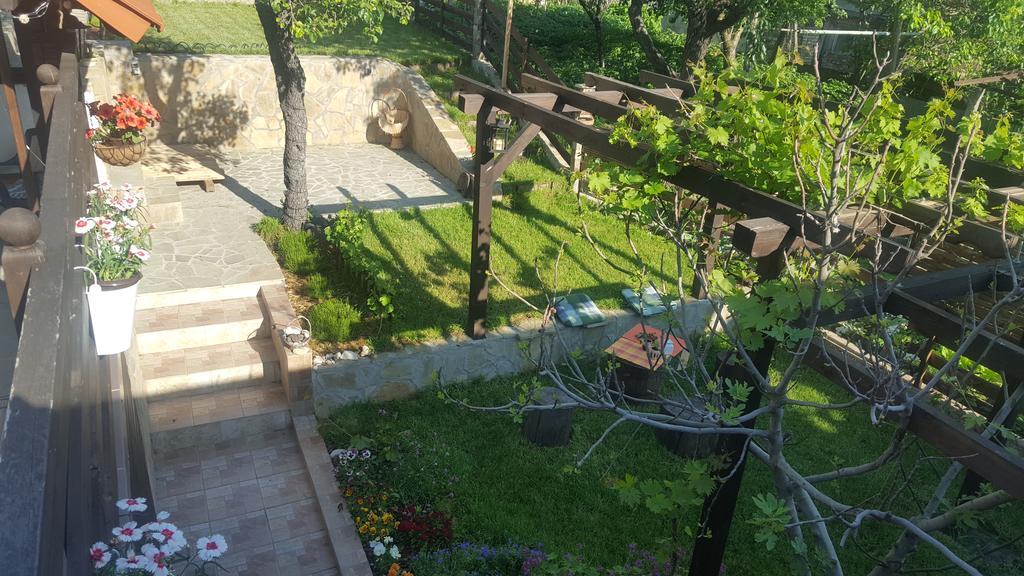 The Wild Fig Hotel Shumen Exterior photo
